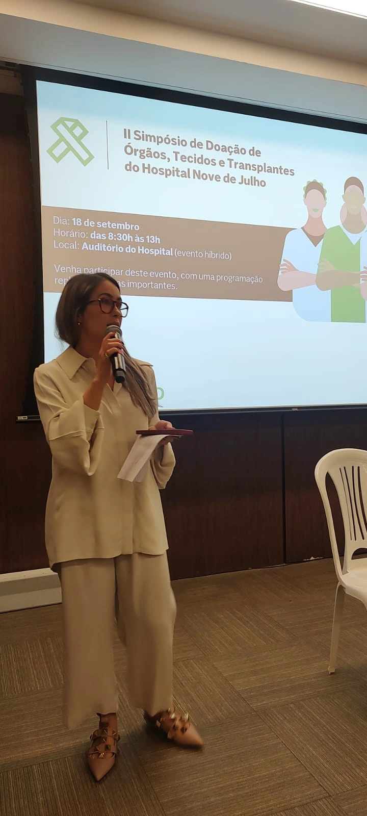 Dra. Lisa Saud em registro do Simpósio de Doação de Órgãos, Tecidos e Transplantes